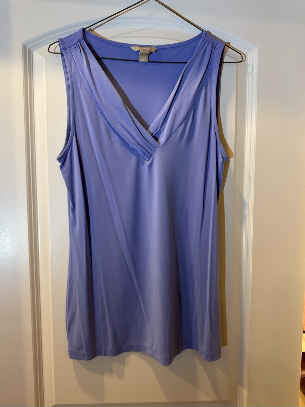 Banana Republic Lavender V-Neck Sleeveless Tank Top